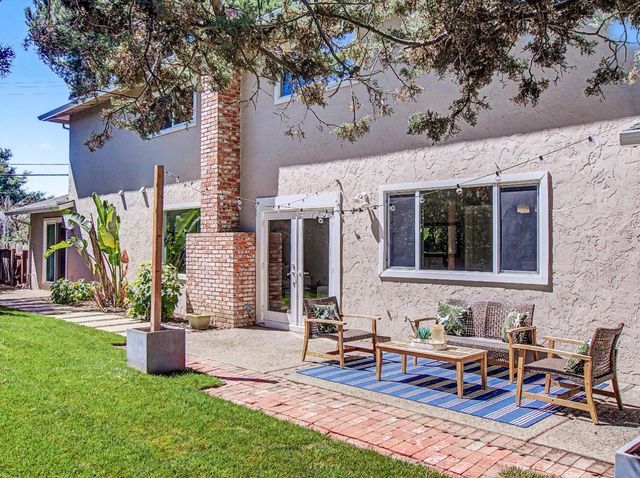 2091 Robinhood Lane, Los Altos, CA 94024