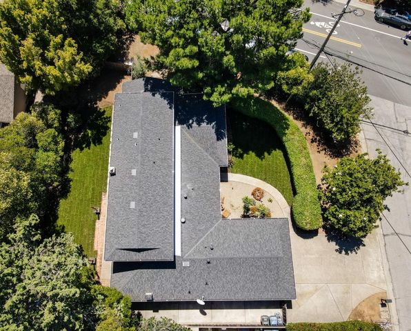 2091 Robinhood Lane, Los Altos, CA 94024