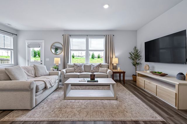 826 Ewell Farm Drive, Spring Hill, TN 37174