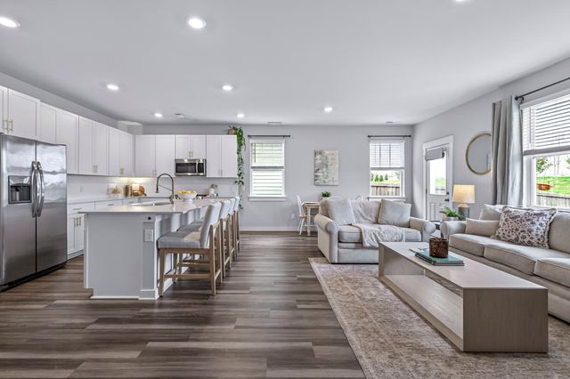 826 Ewell Farm Drive, Spring Hill, TN 37174