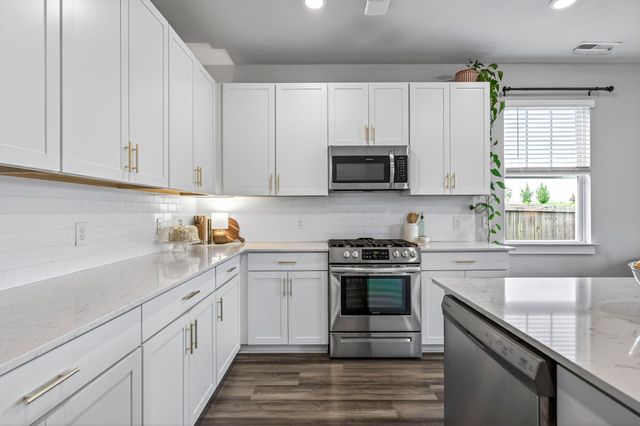 826 Ewell Farm Drive, Spring Hill, TN 37174