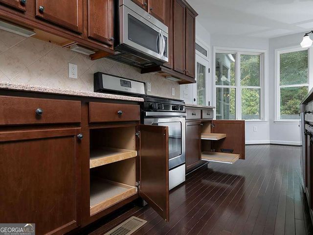 821 Tramore Road, Acworth, GA 30102