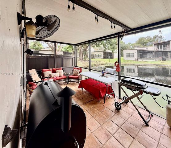 9717 N New River Canal Rd 406, Plantation, FL 33324