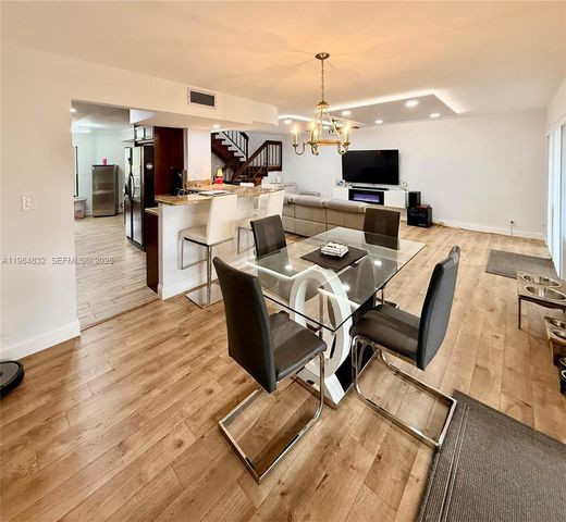 9717 N New River Canal Rd 406, Plantation, FL 33324