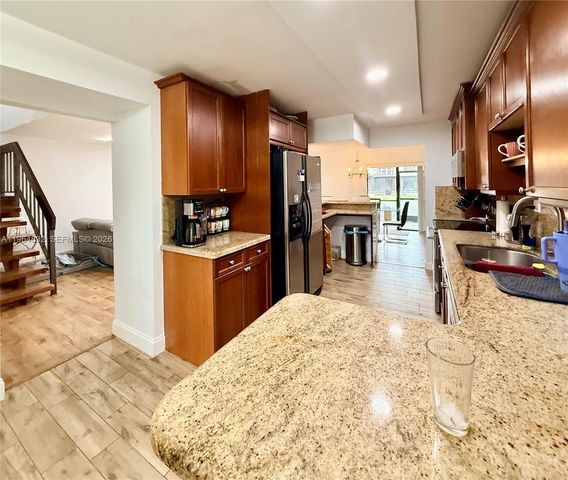 9717 N New River Canal Rd 406, Plantation, FL 33324