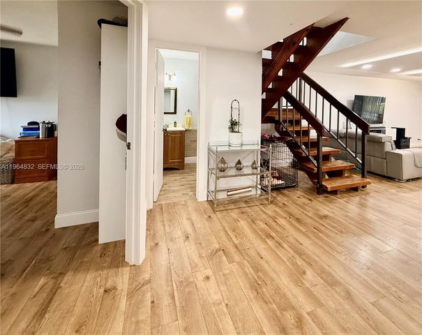 9717 N New River Canal Rd 406, Plantation, FL 33324