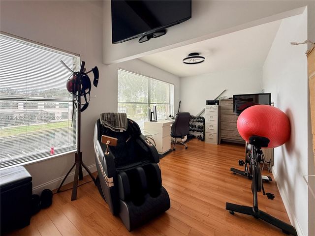 9717 N New River Canal Rd 406, Plantation, FL 33324