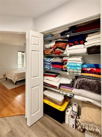 9717 N New River Canal Rd 406, Plantation, FL 33324