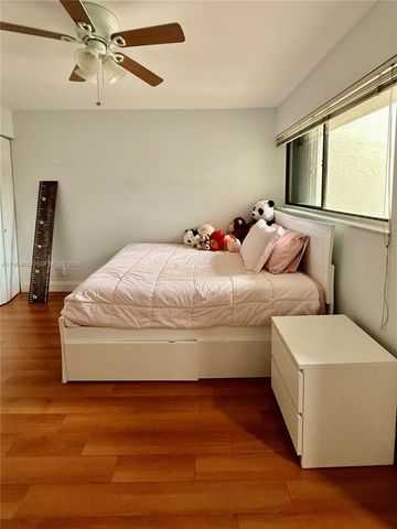 9717 N New River Canal Rd 406, Plantation, FL 33324