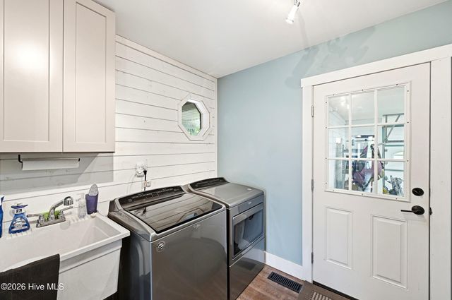 629 Hughes Road, Hampstead, NC 28443