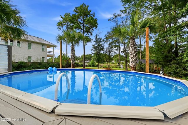 629 Hughes Road, Hampstead, NC 28443