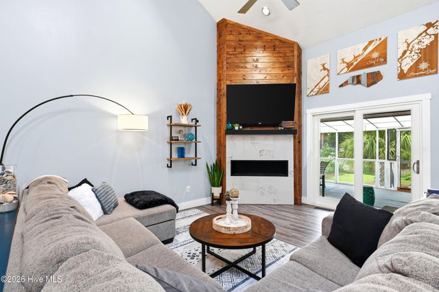 629 Hughes Road, Hampstead, NC 28443