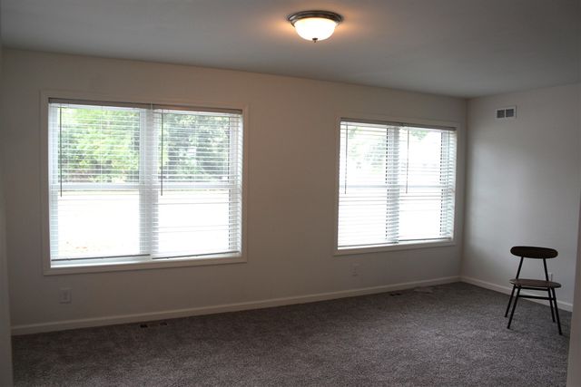 608 Jackson Avenue, Muskegon, MI 49442