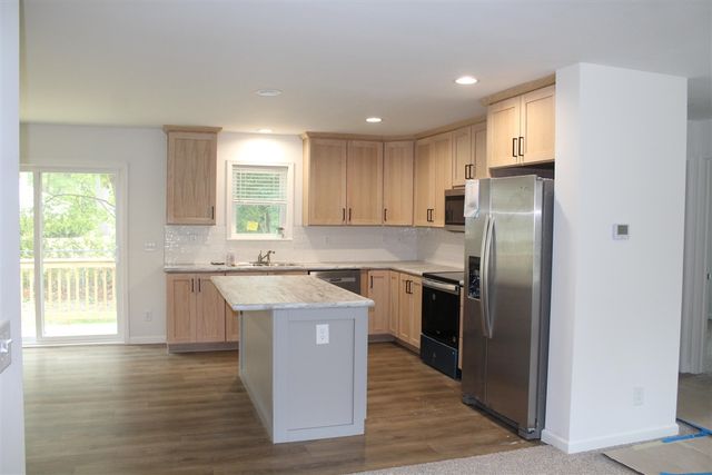 608 Jackson Avenue, Muskegon, MI 49442