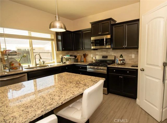 2482 Valdes Dr, Merced, CA 95340