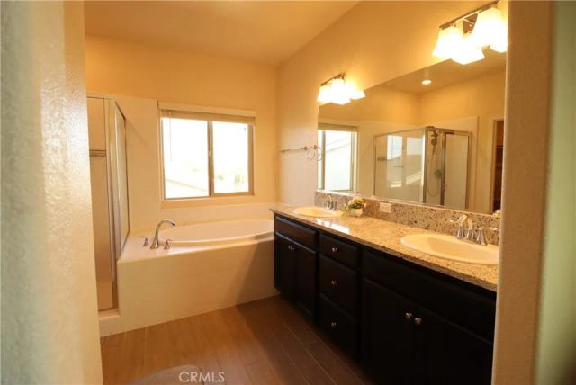 2482 Valdes Dr, Merced, CA 95340