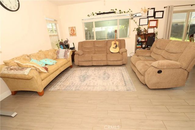 2482 Valdes Dr, Merced, CA 95340