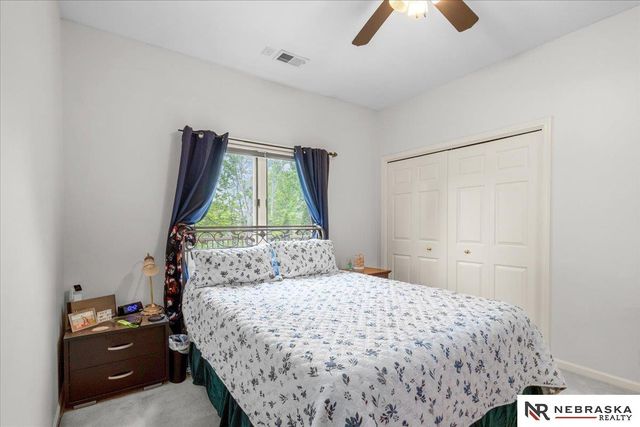 16767 J Circle, Omaha, NE 68135