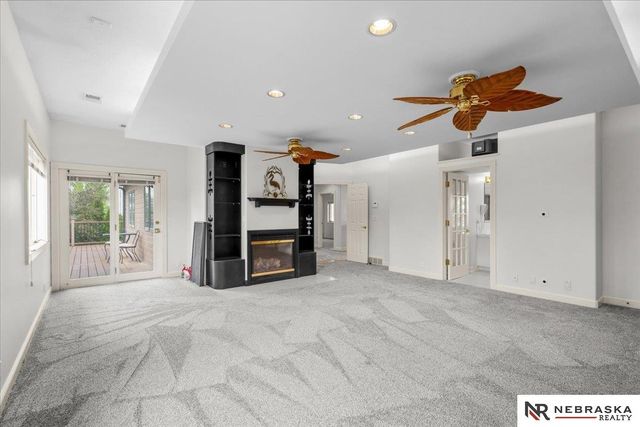 16767 J Circle, Omaha, NE 68135