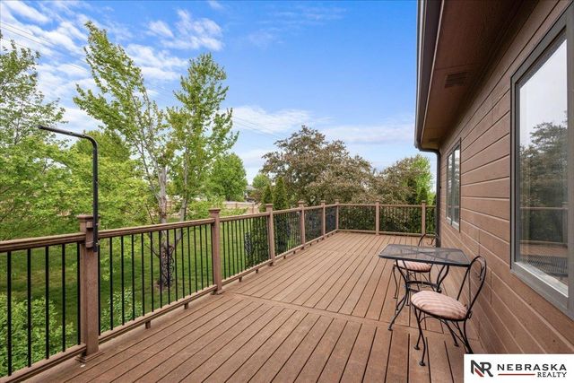 16767 J Circle, Omaha, NE 68135