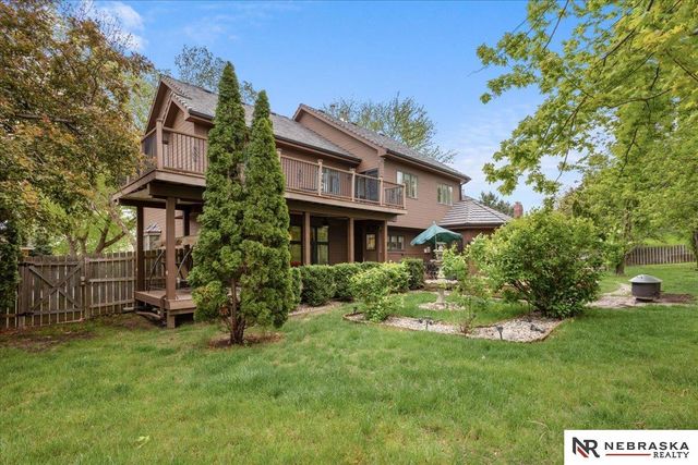 16767 J Circle, Omaha, NE 68135