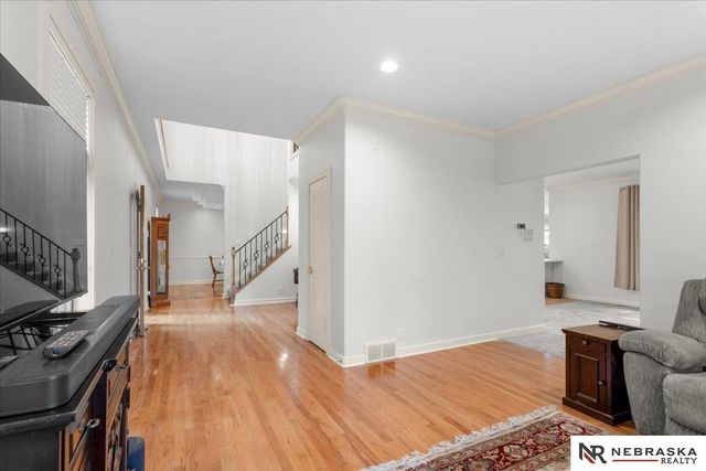 16767 J Circle, Omaha, NE 68135