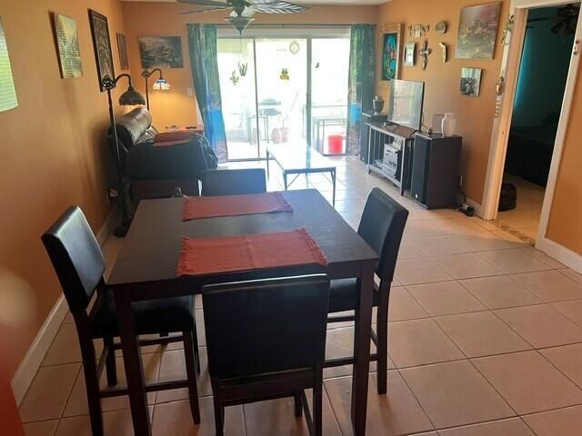5452 Poppy Place B, Delray Beach, FL 33484