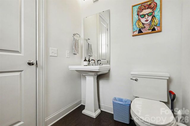 3030 Fairview Villa Court, Charlotte, NC 28209