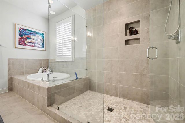 3030 Fairview Villa Court, Charlotte, NC 28209