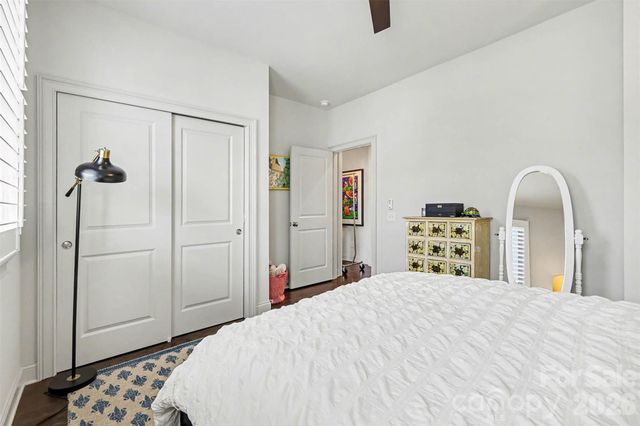 3030 Fairview Villa Court, Charlotte, NC 28209