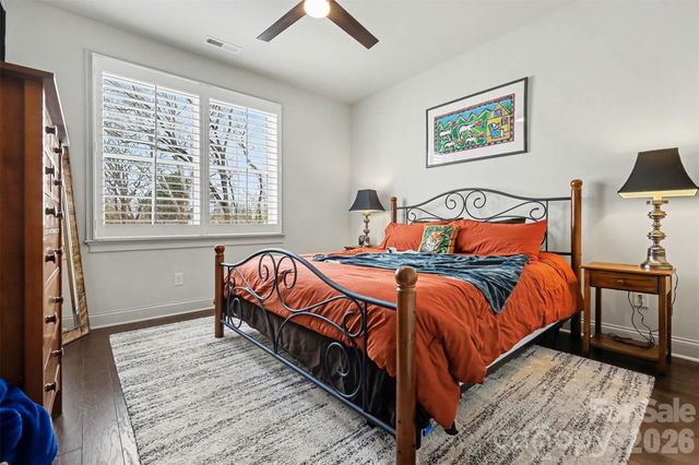 3030 Fairview Villa Court, Charlotte, NC 28209