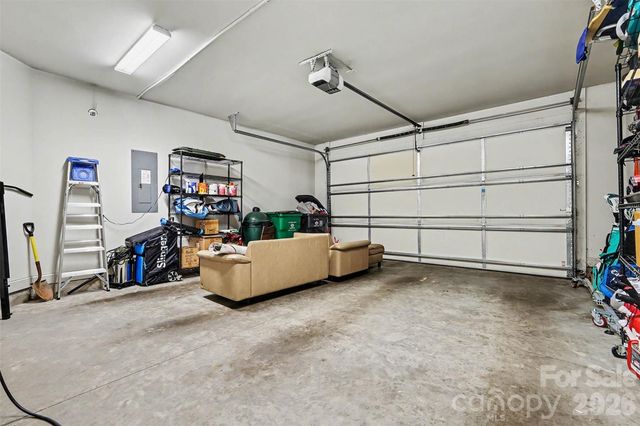 3030 Fairview Villa Court, Charlotte, NC 28209