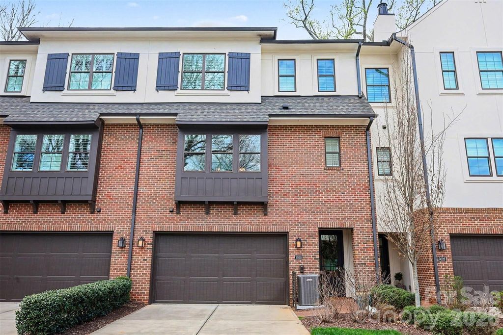 3030 Fairview Villa Court, Charlotte, NC 28209
