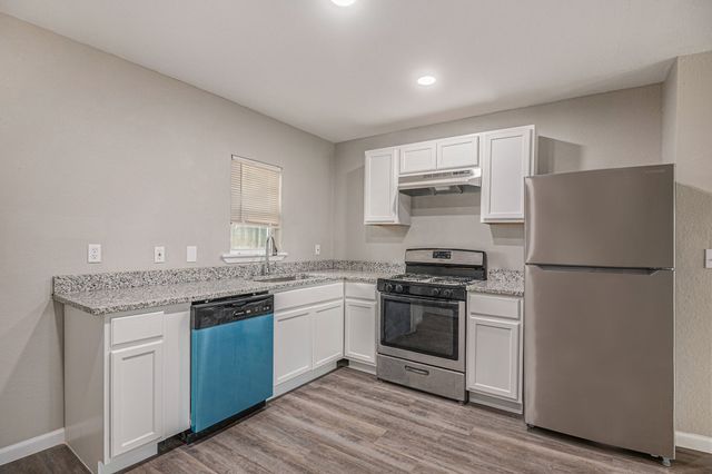 406 Dawson Circle, Grand Prairie, TX 75051