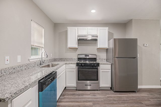 406 Dawson Circle, Grand Prairie, TX 75051