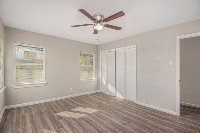 406 Dawson Circle, Grand Prairie, TX 75051