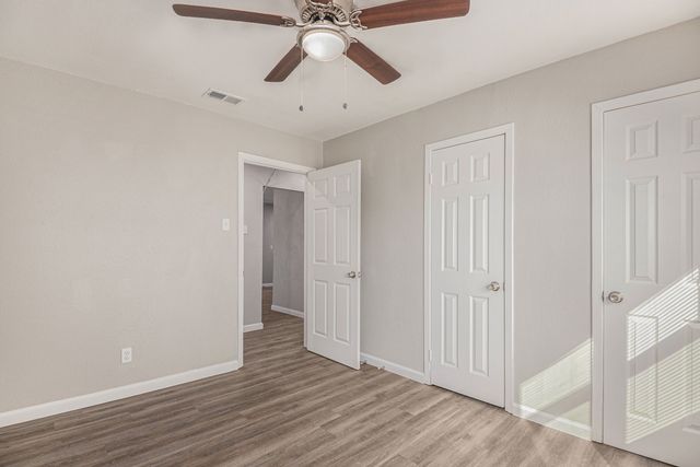 406 Dawson Circle, Grand Prairie, TX 75051