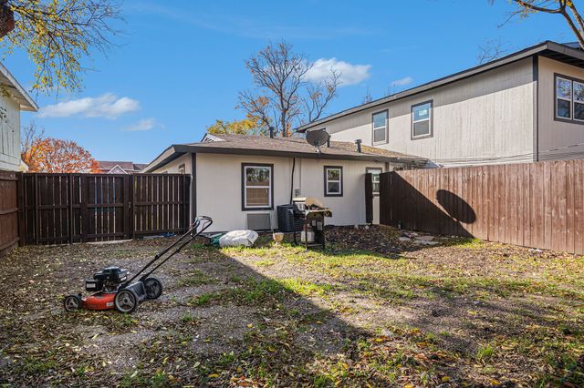 406 Dawson Circle, Grand Prairie, TX 75051