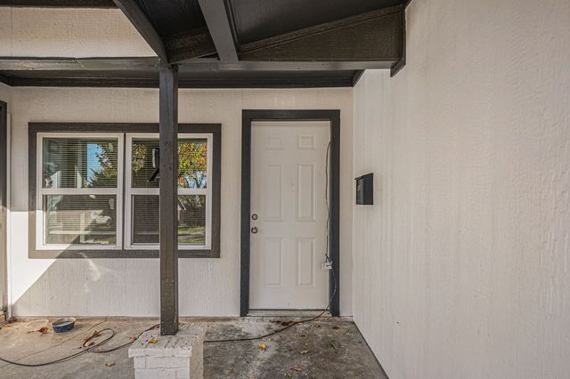 406 Dawson Circle, Grand Prairie, TX 75051