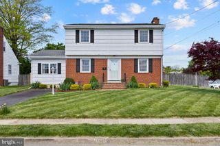 12 MARIO DRIVE, Hamilton, NJ 08690