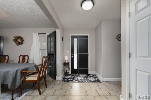 21093 Layla Road, Waynesville, MO 65583