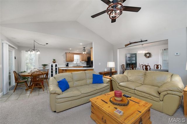 21093 Layla Road, Waynesville, MO 65583