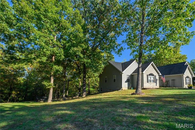 21093 Layla Road, Waynesville, MO 65583