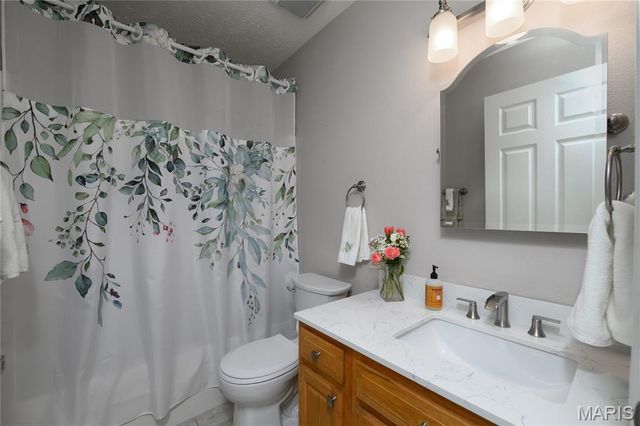 21093 Layla Road, Waynesville, MO 65583