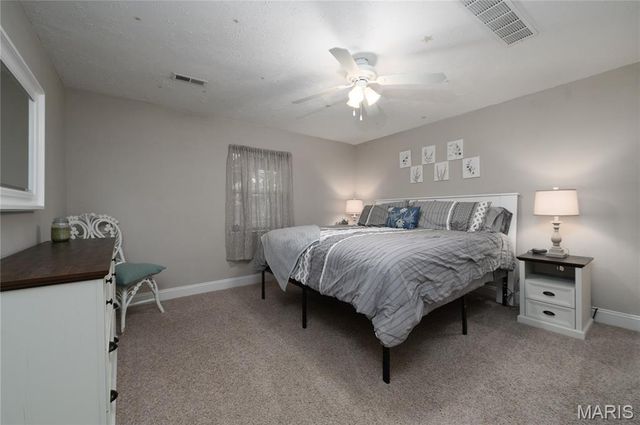 21093 Layla Road, Waynesville, MO 65583