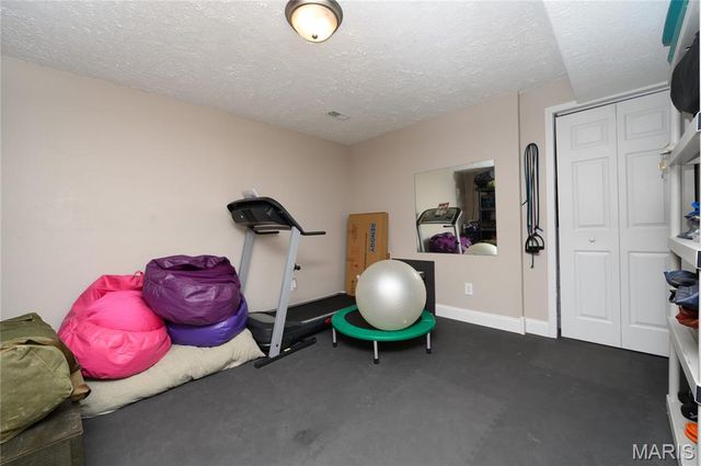 21093 Layla Road, Waynesville, MO 65583