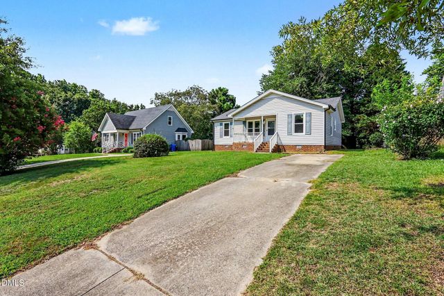 805 Hepplewhite Court, Fuquay Varina, NC 27526