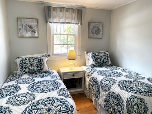 8 Wharf Avenue, Mashpee, MA 02649