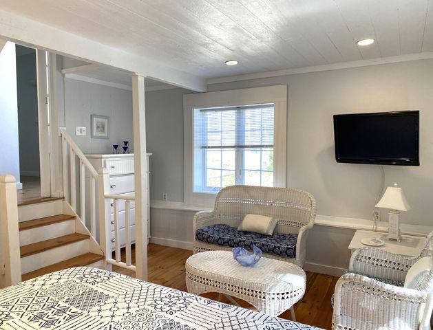 8 Wharf Avenue, Mashpee, MA 02649