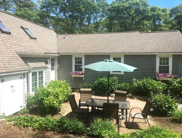 8 Wharf Avenue, Mashpee, MA 02649